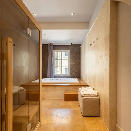 Donati Luxury Tower 5*